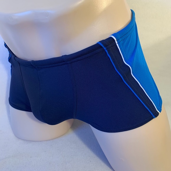 JM Square Cut Pouch Swim Briefs 30 Waist 53% polyester / 47% polyester PBT Lined - Picture 2 of 3